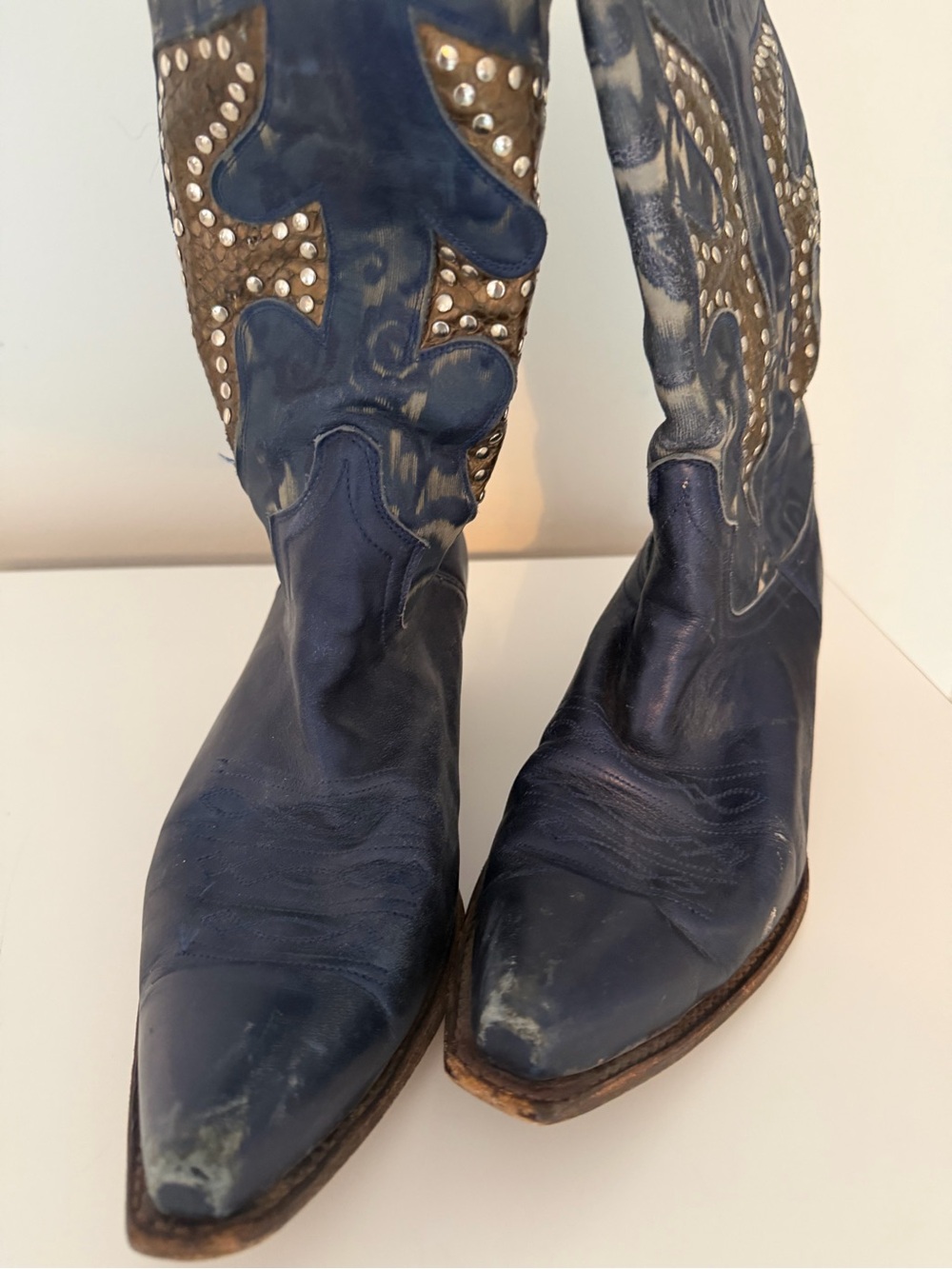 Vintage Frye Navy Blue Leather Studded Western Boots Women’s Size 10